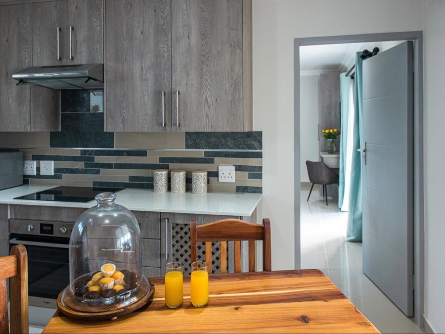 7 Bedroom Property for Sale in Sandbaai Western Cape